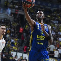 Fenerbahçe, EuroLeague'de play-off'u garantiledi