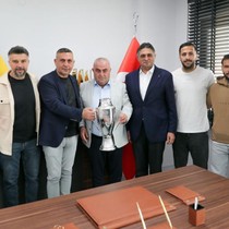 Aliağa Futbol şampiyonluk kupasını aldı