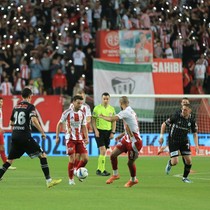 Antalyaspor ateş hattından uzaklaştı