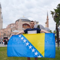 Bosna Hersekli sporcu, kanser hastasına destek yolculuğunu İstanbul'da tamamladı