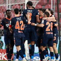 Başakşehir, 3 puanı 4 golle aldı