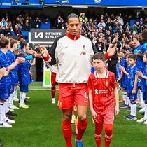 Chelsea, şampiyon Liverpool'u alkışladı
