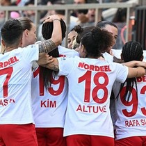 ABB FOMGET Kadınlar Süper Ligi'nde şampiyon oldu!