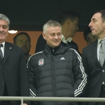 Serdal Adalı ile Ole Gunnar Solskjaer kafa kafaya verdi gelecek sezonun çalışmaları başladı