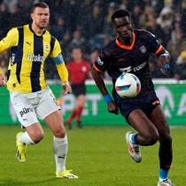 Fenerbahçe deplasmanda Başakşehir'e konuk oluyor