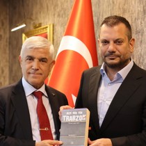Emekli Orgeneral Arif Çetin, Trabzonspor Başkanı Ertuğrul Doğan’ı ziyaret etti