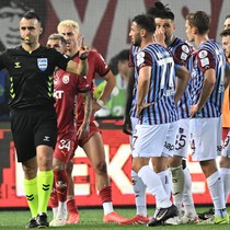 Penaltı mı ofsayt mı? BeIN Trio ekibi yorumladı