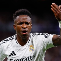 Real Madrid'den Vinicius Junior'a servet!