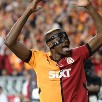 Osimhen Mario Jardel'in yakaladı