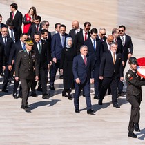 Gençlik ve Spor Bakanı Bak ile beraberindeki heyet, Anıtkabir'i ziyaret etti