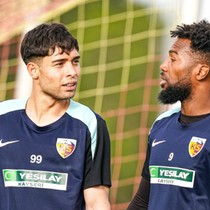 Kayserispor, Galatasaray maçının hazırlıklarına çift kale maçla sürdürdü