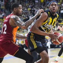 Derbide kazanan Fenerbahçe Beko