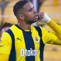 Fenerbahçe gol attı, taraftar ıslıkladı! En-Nesyri tepki gösterdi