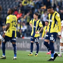Fenerbahçe üst üste 4. kez lig ikincisi oldu