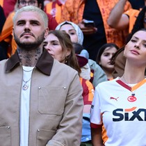 Icardi, sevgilisi China Suarez ile Kayserispor maçını izledi