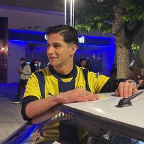 Galatasaray taraftarı Fenerbahçeli arkadaşını teselli etti