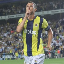 Dzeko ve Hajradinovic'e Bosna Hersek'ten davet
