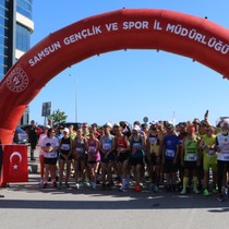 Samsun’da 19 Mayıs Uluslararası Yarı Maratonu başladı