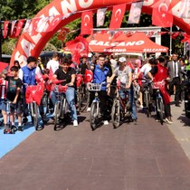 Tekirdağ'da "Türkiye'nin Gücü Gençliği Bisiklet Turu" düzenlendi