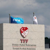 TFF'nin 3. Lig için aldığı karara büyük tepki! Futbolcular TFF'ye yürüdü