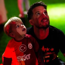 Galatasaray'dan Mertens'e sürpriz teklif! Okan Buruk vazgeçmiyor