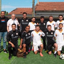 Emre Belözoğlu öğrencilerle futbol oynadı
