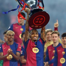 Barcelona'da Raphinha imzayı attı