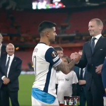 UEFA madalya yetmediği için Tottenham'dan özür diledi