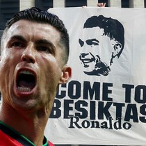 Taraftar çıldırdı Ronaldo'yu istiyor! "Come to Beşiktaş"