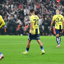 Austria Wien gol yedi, Fenerbahçe'ye kötü haber geldi