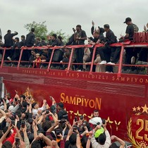 Galatasaray Takım Otobüsü'nün güzergahı belli oldu! Osimhem ve Icardi dikkat çekti