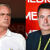 Mourinho ve Acun Ilıcalı'ya drone'la mesaj verildi! Galatasaray'dan ses getiren kutlama