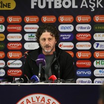 Fatih Tekke, önümüzdeki sezon nasıl bir takım kuracağını anlattı