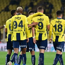 Fenerbahçe 2 futbolcunun vedasını resmen duyurdu