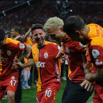 Galatasaray'ın stattaki kutlamasına damga vuran olay! Seçilen şarkıyla Kadıköy'e mesaj