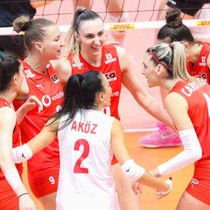 A Milli Kadın Voleybol Takımı, VNL’nin ilk etabı için Çin’e gitti
