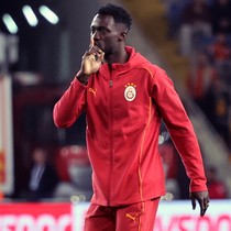 Davinson Sanchez imzayı atıyor! Yeni maaşı belli oldu