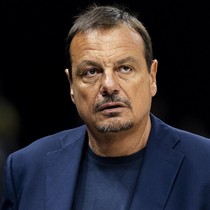 Yunanistan'da yer yerinden oynadı: Ergin Ataman tutuklansın!