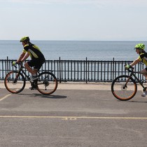 Bisiklet tutkunu çift 14 yıldır birlikte pedal çeviriyor