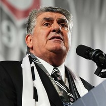 Serdal Adalı ezeli rakibin golcüsü için görüşmelere başladı! Bonservisi bile belli oldu
