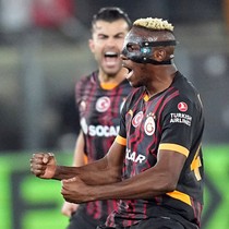 Al-Hilal Osimhen için teklifini yükseltti! Napoli kabul edebilir