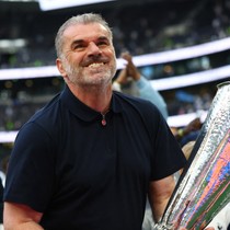 Tottenham'da UEFA Avrupa Ligi'ni kazanan Ange Postecoglou gönderildi