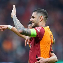 Muslera gitti kaptanlık pazubandı Icardı'ye verildi