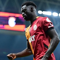Özbek Davinson konusunu kapattı! "Everton istiyordu menajeriyle el sıkıştık"
