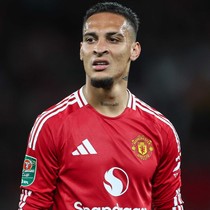 Real Betis Antony'nin bonservisini ManU'dan almak istiyor