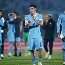 Uruguay evinde Venezuela'yı rahat geçti!
