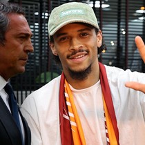Fenerbahçe'den Galatasaray'a Sane misillemesi! Devin Özek 4 yıldıza çubuklu formayı giydirecek