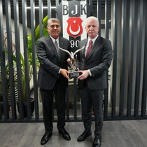 İstanbul Valisi Davut Gül, Beşiktaş'ı ziyaret etti