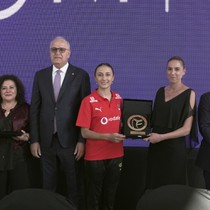 Türkiye Voleybol Federasyonu yeni sponsorunu duyurdu! Simge Aköz de katıldı