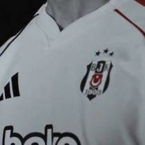 Beşiktaş yeni sezonda giyeceği formaları tanıttı!